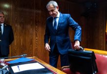 Juez imputa a Zapatero por delito fiscal y contrabando tras tasar sus joyas en 1,3 millones de euros