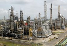 El petróleo cayó más de 4% tras el anuncio del acuerdo entre Estados Unidos e Irán