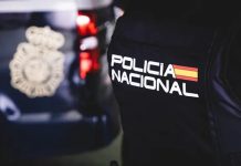 Apuñalado un taxista de 23 años en Usera tras negarse a llevar a dos clientes que ocuparon su coche