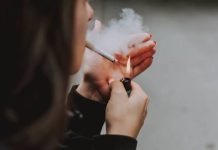 Sanidad financia tres fármacos para dejar de fumar: las farmacias, aliadas contra el tabaco en España