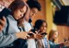 Francia aprueba la ley que prohíbe a los menores de 15 años acceder a las redes sociales: «Francia abre el camino en Europa»