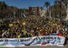 La vuelta al cole en Cataluña arranca con protestas y cortes de tráfico: los docentes reclaman mejoras laborales y más inversión