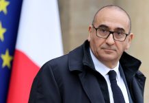 Macron rechaza la dimisión de su ministro del Interior pese a los disturbios y le exige «transparencia» sobre los fallos de inteligencia