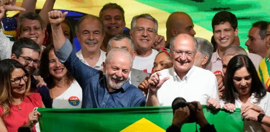 Lula hace historia: gana la segunda vuelta y gobernará Brasil por cuarta vez hasta los 85 años