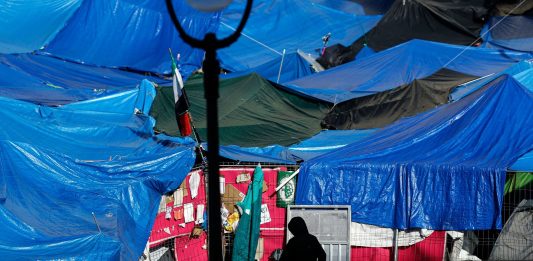 Detenido un joven de 26 años por agredir sexualmente a una mujer en una tienda de campaña de la acampada de Sol