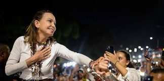 María Corina Machado desafía al chavismo con un regreso triunfal a Venezuela: «Estoy aquí, con ustedes»