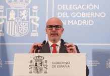 Dimite el delegado del Gobierno en Madrid al quedarse fuera de las listas del PSOE