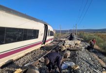 Choque entre un AVE y un tren de Iryo en Urda: decenas de heridos y dos vagones precipitados por un terraplén